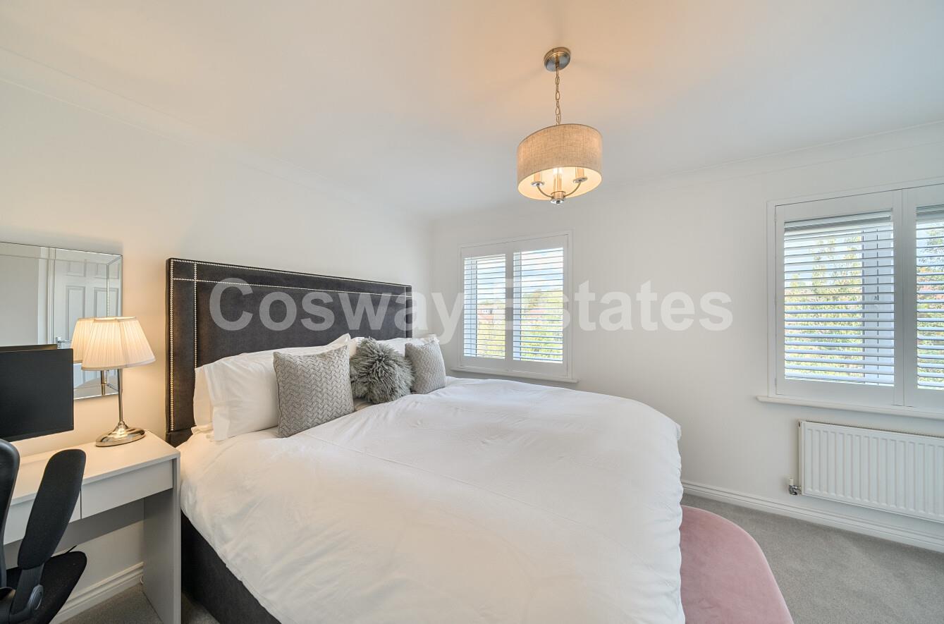 Bampton Drive, Mill Hill, NW7, London